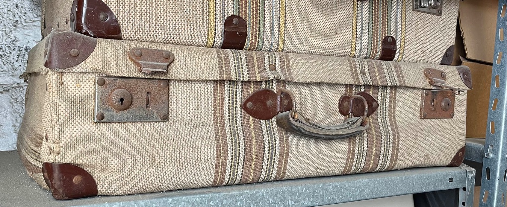 MALETA VINTAGE. 65X35X16