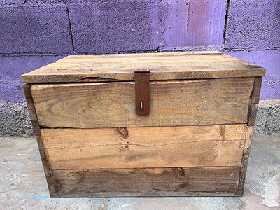 BAÚL RÚSTICO (80x50x53)